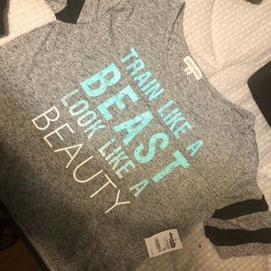 Cute workout/ lounge top never worn